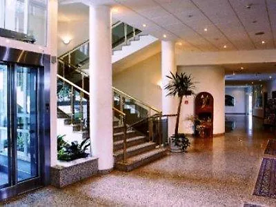 Ambassador 4*